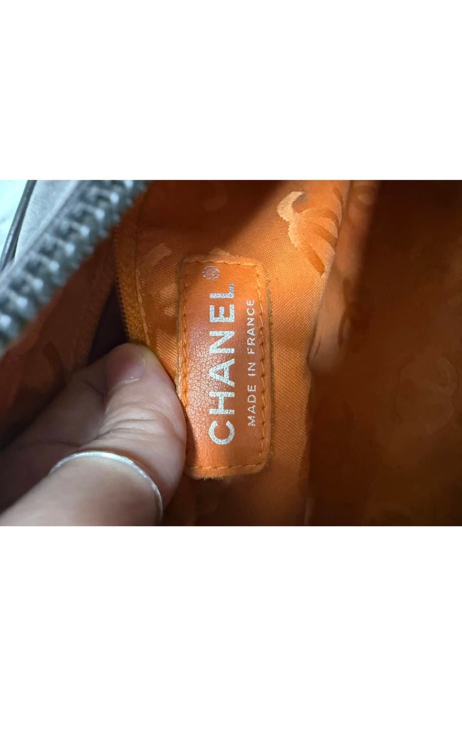 샤넬 깜봉 백 브라운 릴리로즈뎁 착용 정품 상품이미지9