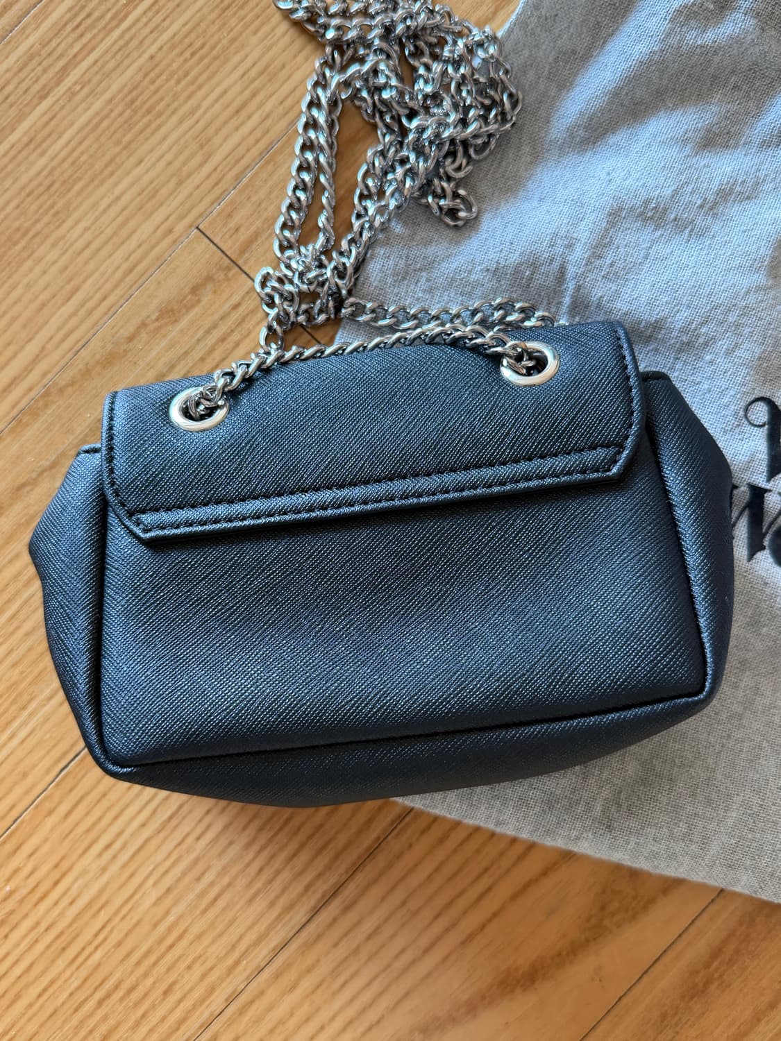 비비안웨스트우드 스몰 체인 퍼스 크로스백 상품이미지3