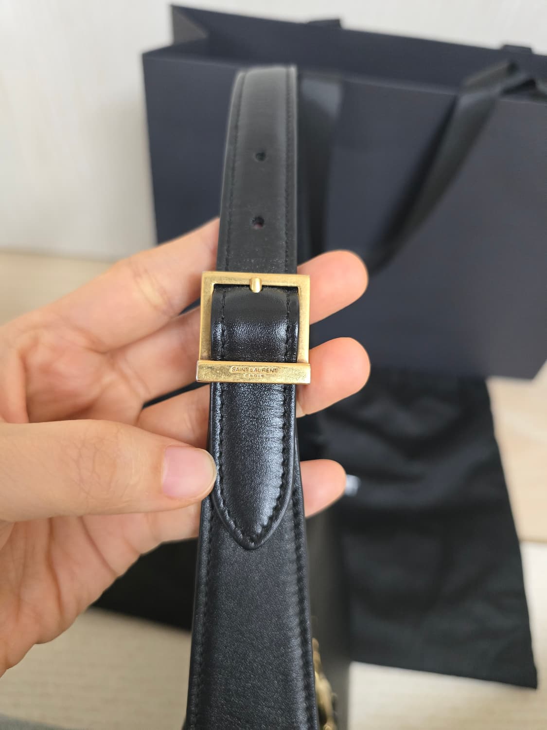 생로랑 르 5 7 호보백 로제 숄더백 상품이미지8