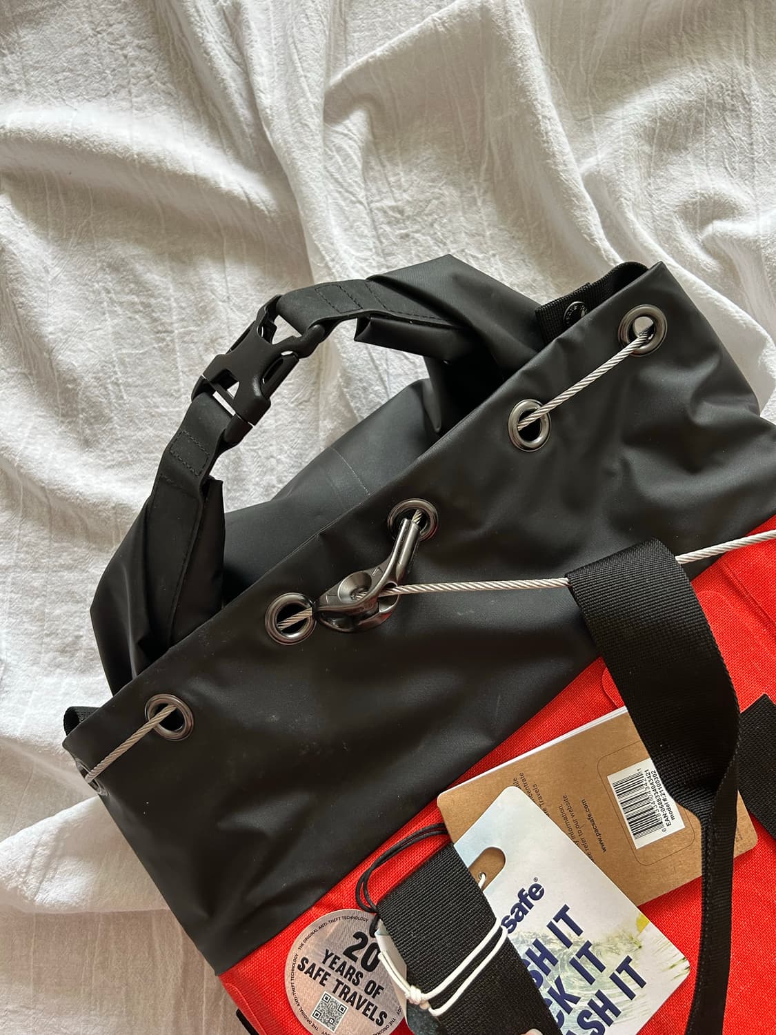 팩세이프(Pacsafe) 도난방지 백팩 15L (오렌지) 상품이미지2