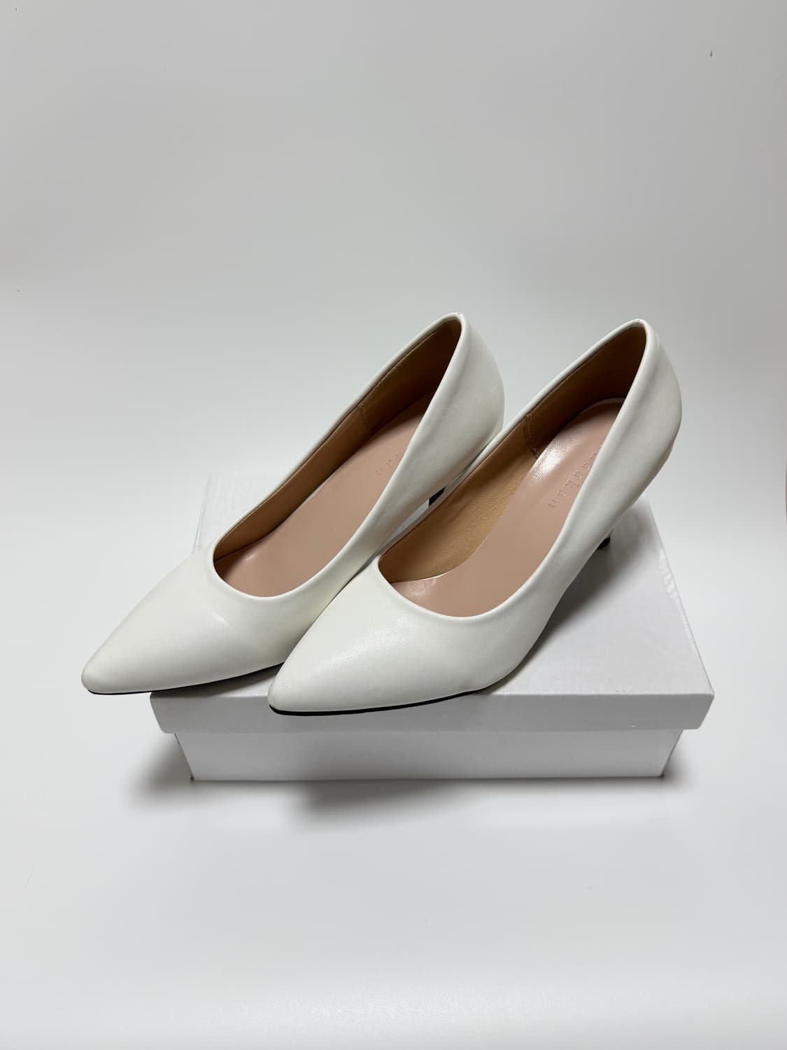 착한구두 화이트 스틸레토 상품이미지4