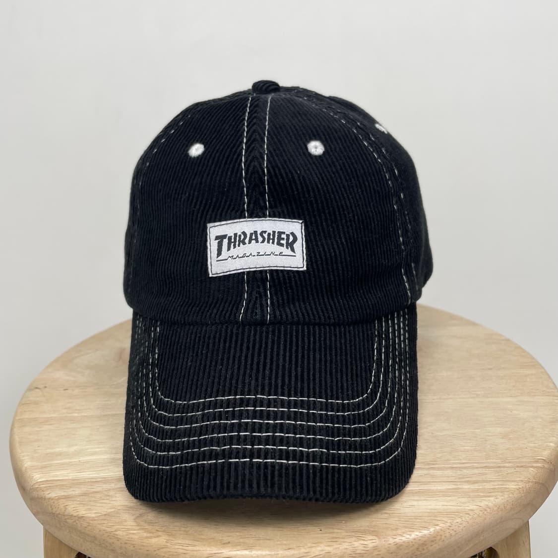 트래셔 블랙 코듀로이 볼캡 상품이미지1