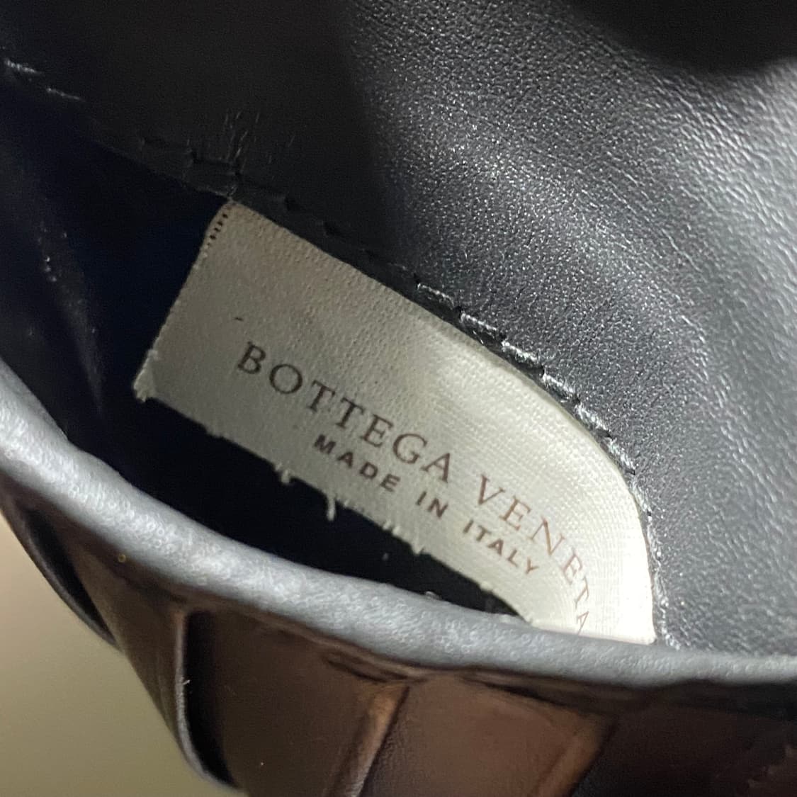 [정품] 보테가베네타 인트레치아토 소가죽 반지갑 상품이미지9