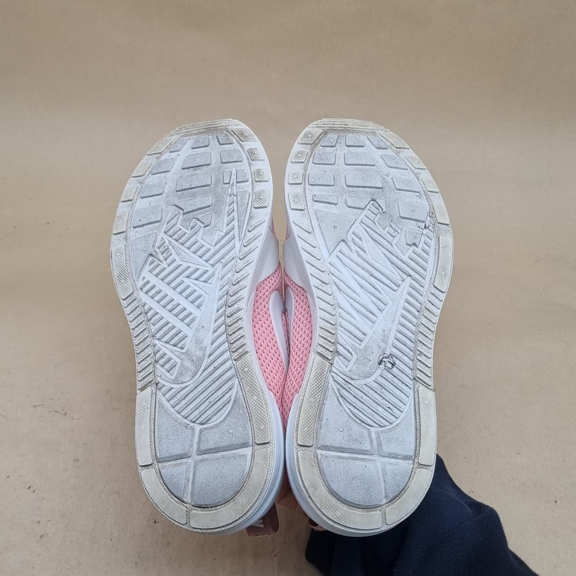 나이키 아신 모던 여성운동화235 상품이미지3