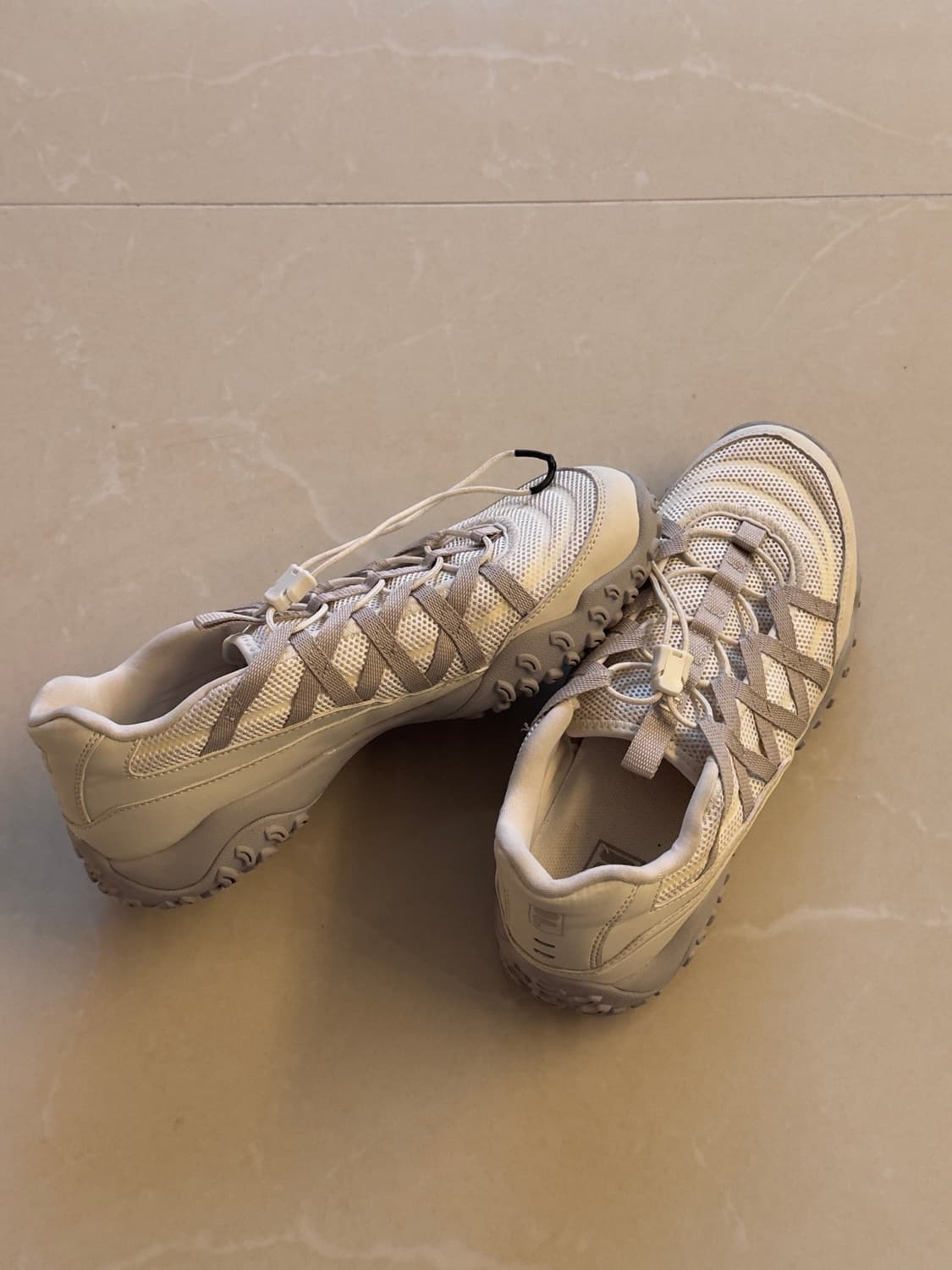 [250] 휠라 에샤페 레이스 운동화 베이지 상품이미지2