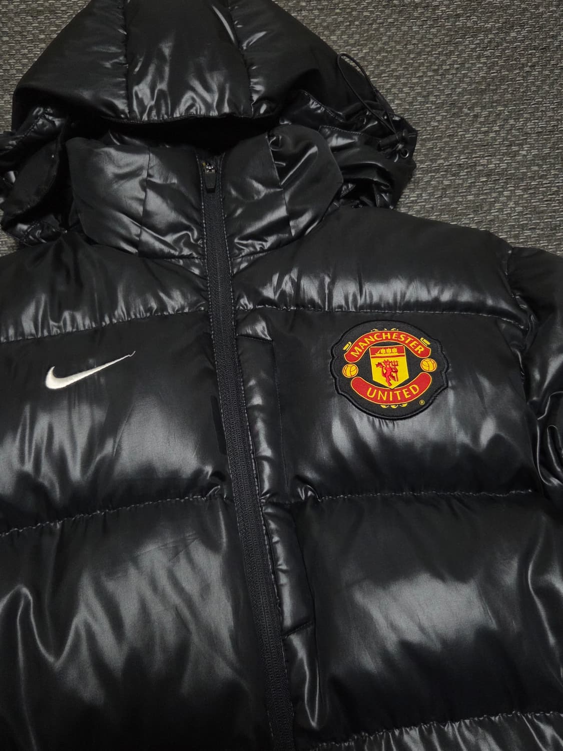 나이키 맨유 유광 패딩 상품이미지2