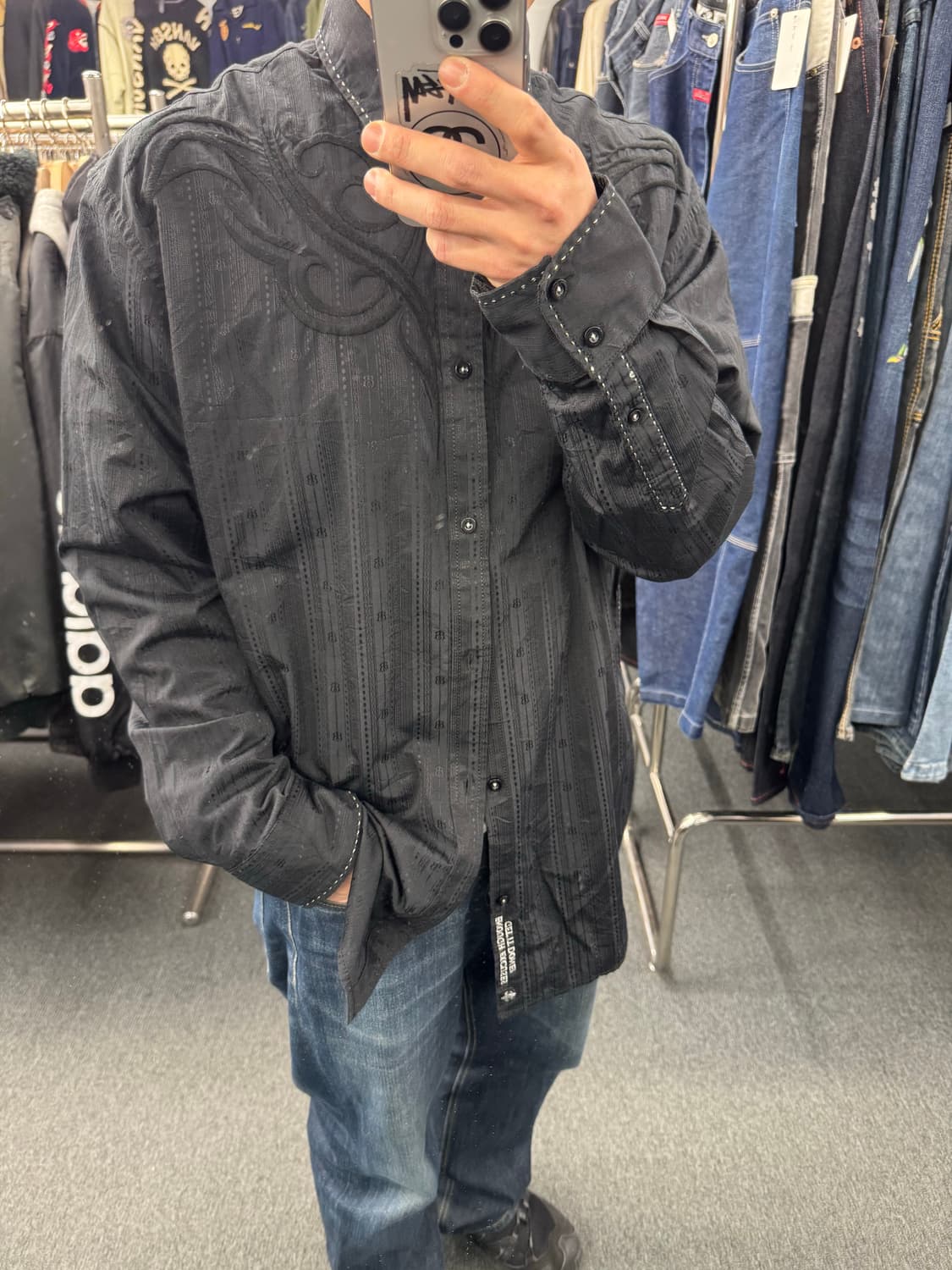 2XL)Roar 빈티지 패턴 자수 블랙 긴팔셔츠 상품이미지1