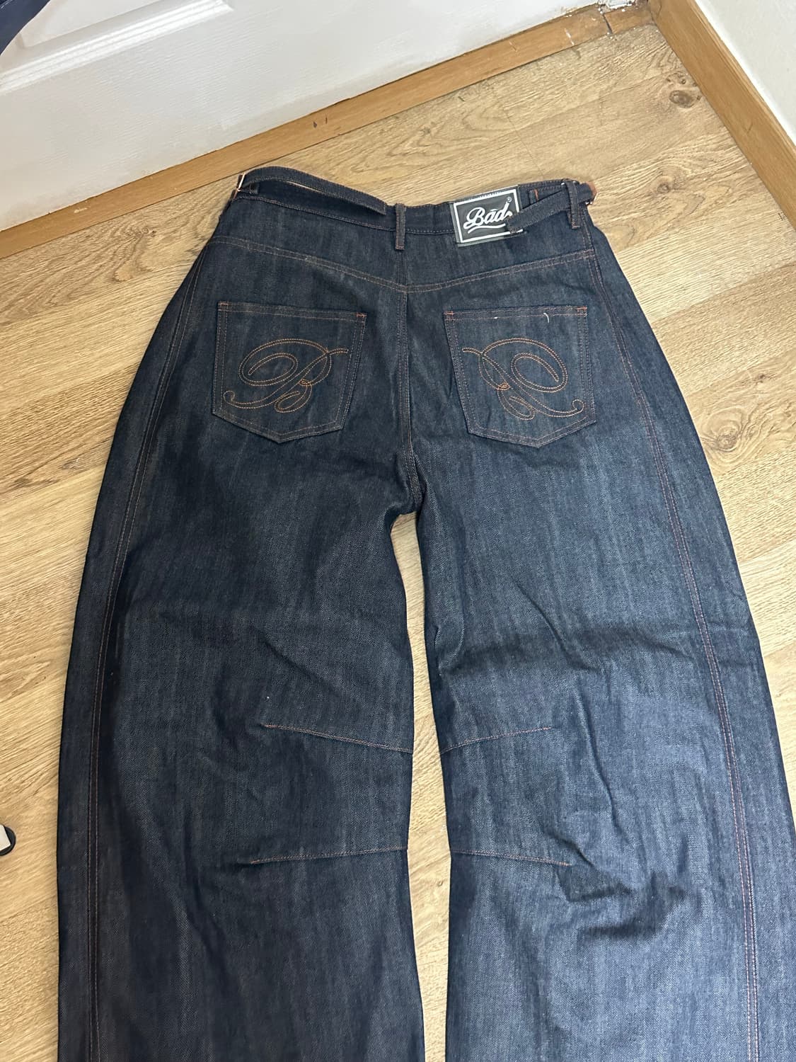 배드블러드 찰리 샐비지 배럴 진 m 상품이미지2