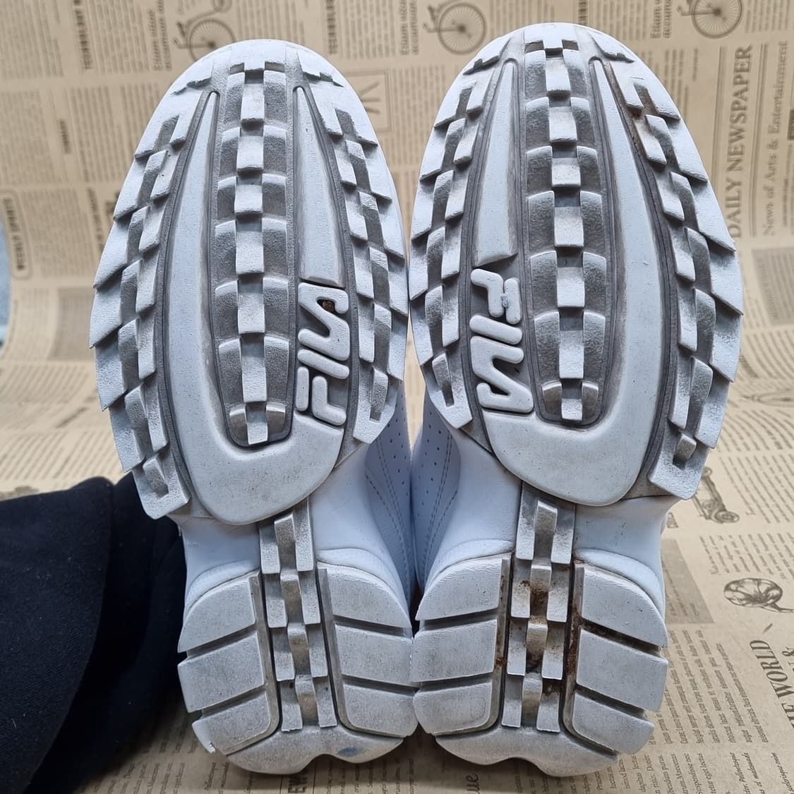 휠라 디스럽터2 여성 운동화240 상품이미지3