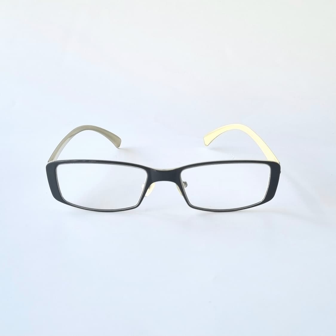 데드스탁 가볍고 착용감 좋은 스퀘어 안경테686 상품이미지2