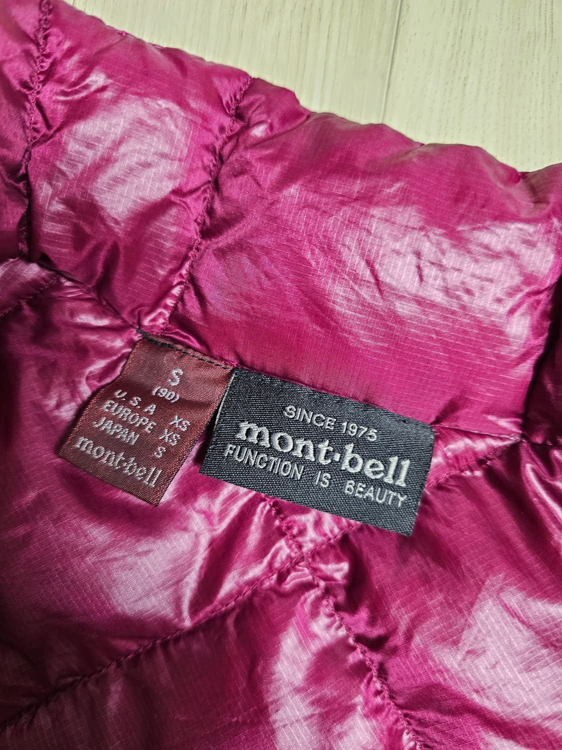 몽벨 퍼텍스 컨텀 경량 구스 다운 800필 S(90) 상품이미지8