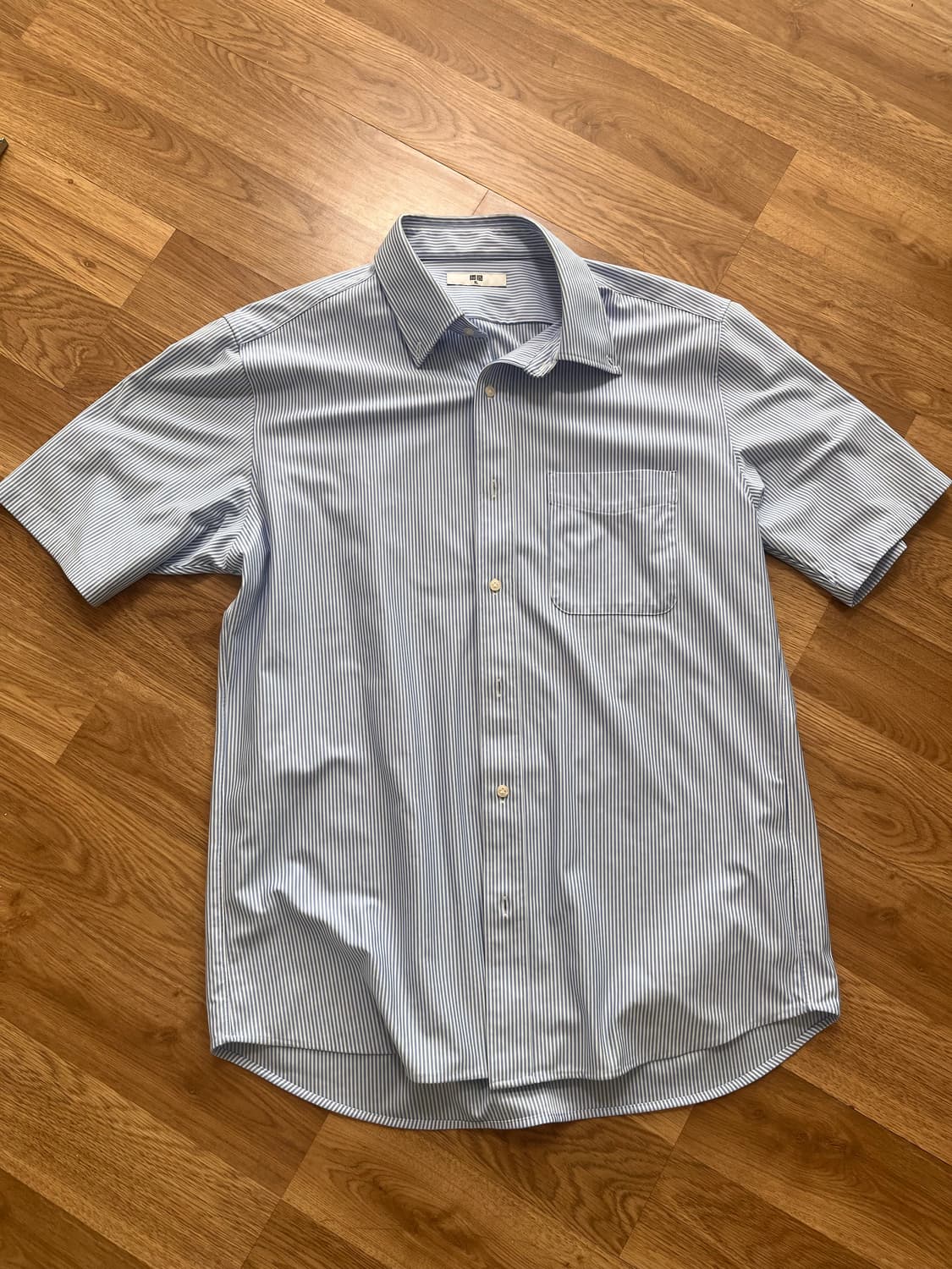 유니클로 스트라이프 셔츠  상품이미지1