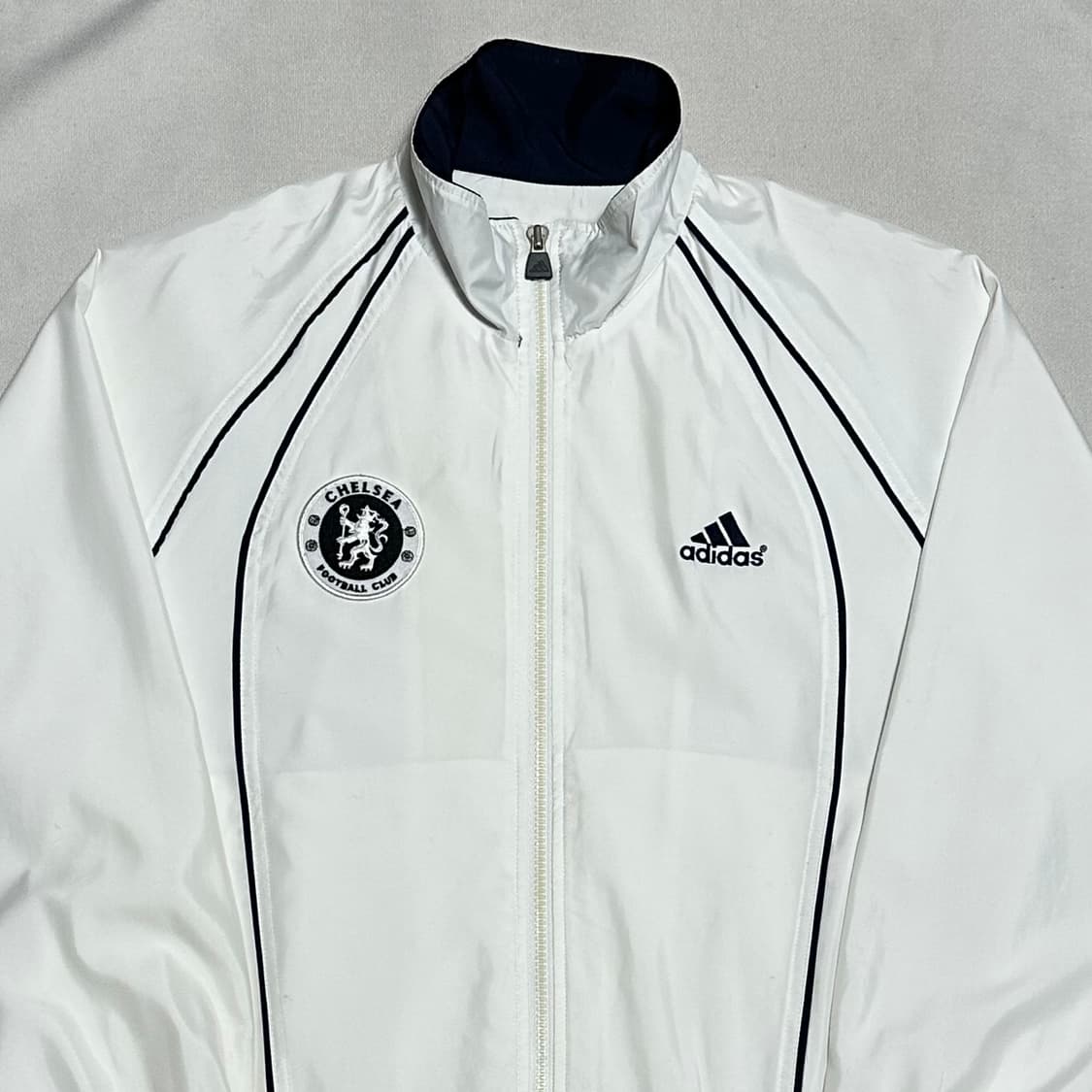 95 아디다스 첼시 화이트 블랙 파이핑 바람막이 상품이미지1