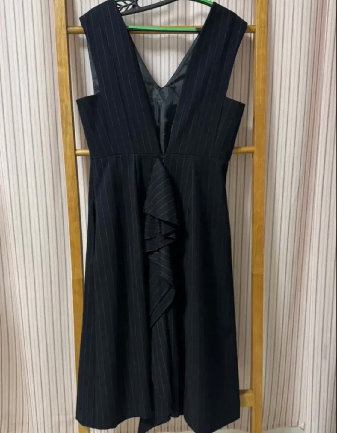 레디투웨어 블랙 스트라이프 프릴 레이어드 브이넥 원피스 F 상품이미지4