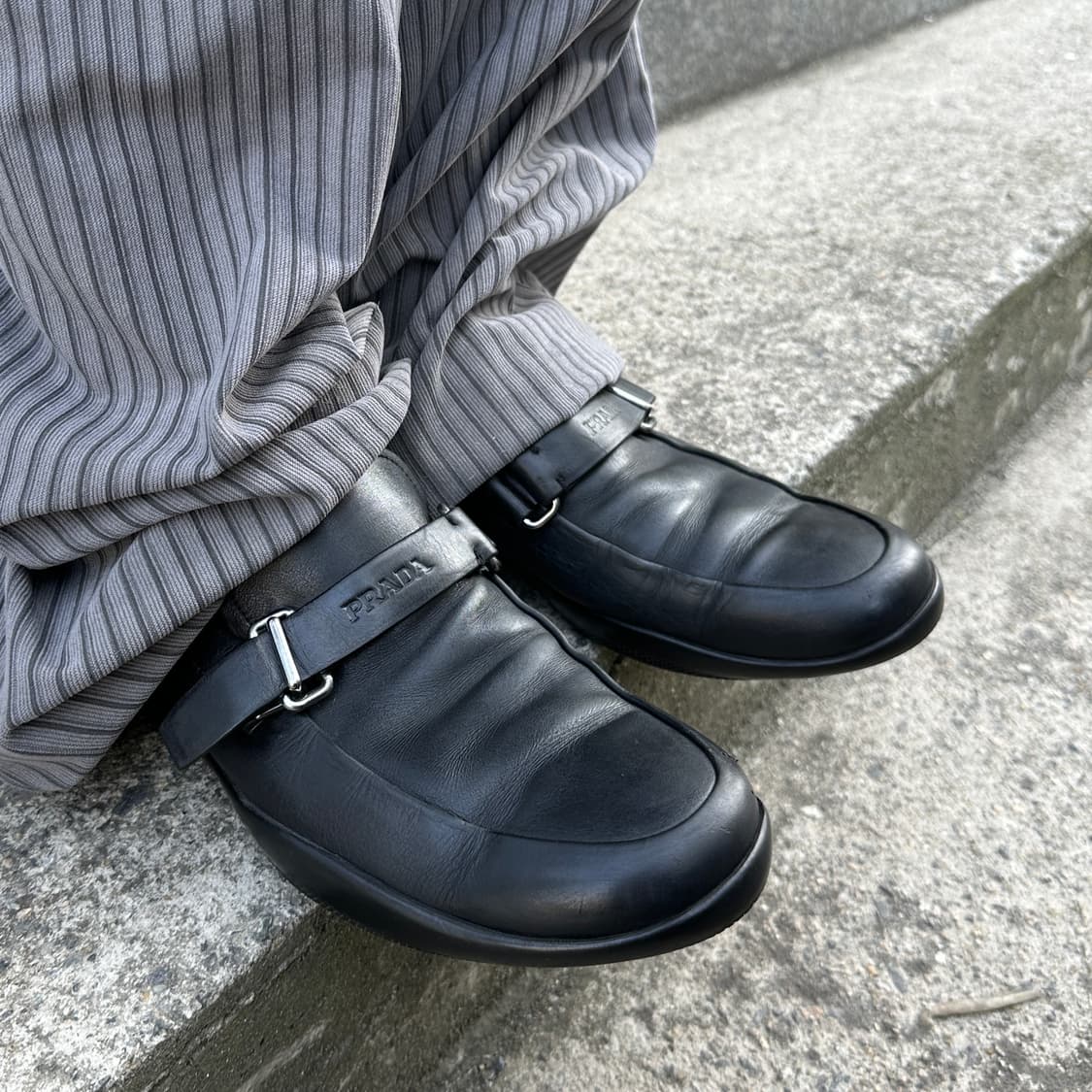 00s 레어 블랙 프라다 스포츠 버클 로퍼 상품이미지6