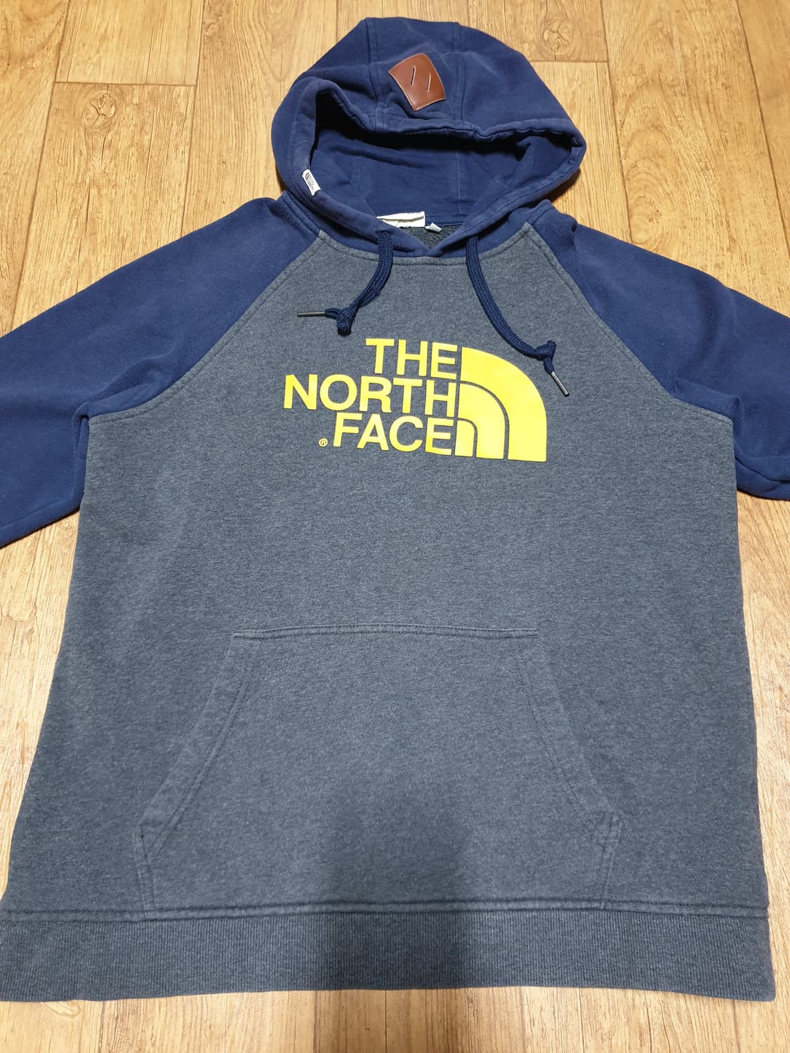 1063 노스페이스 후드티 105 사이즈입니다 상품이미지1