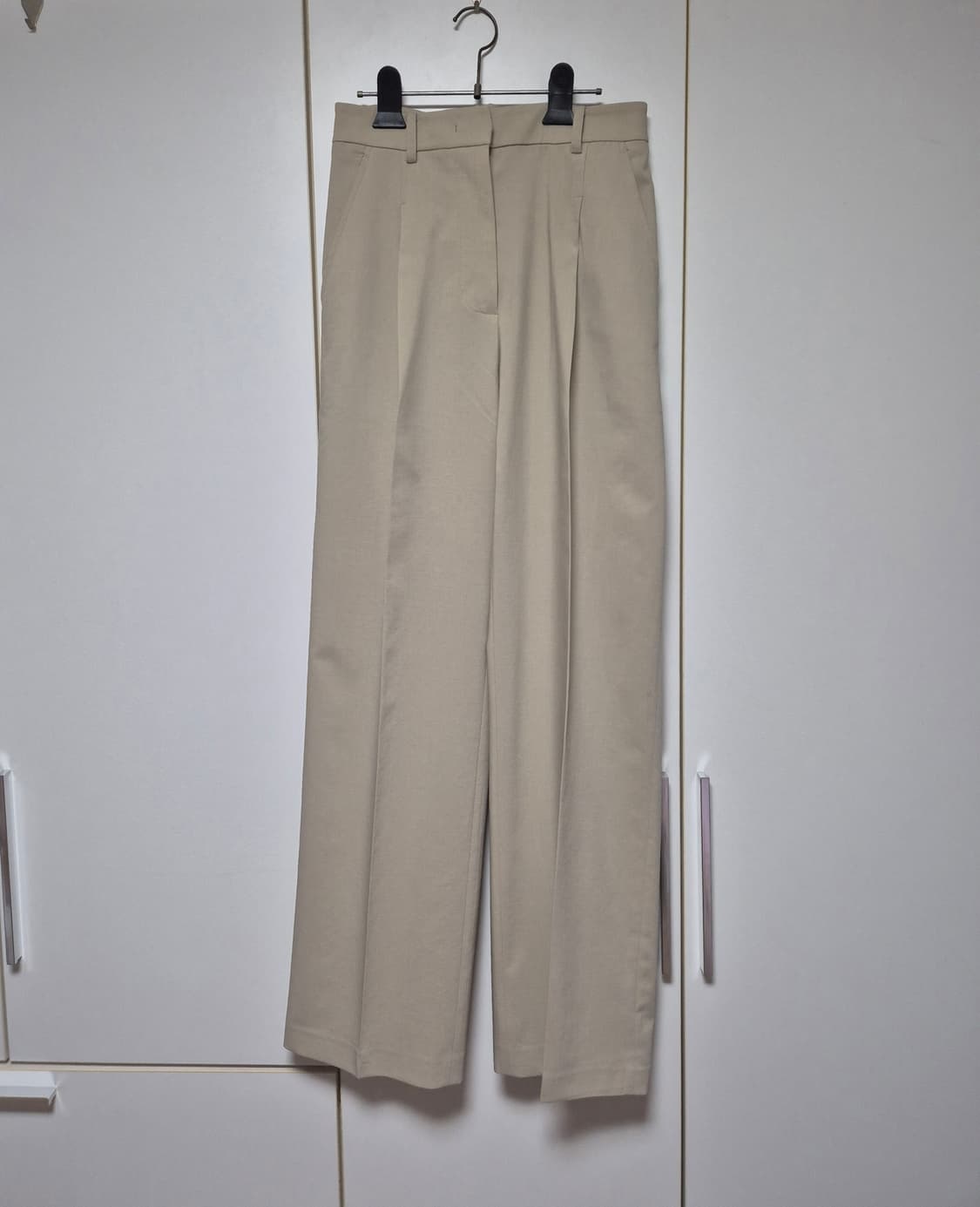 구호플러스 세미 와이드 팬츠 베이지 SS시즌 상품이미지2