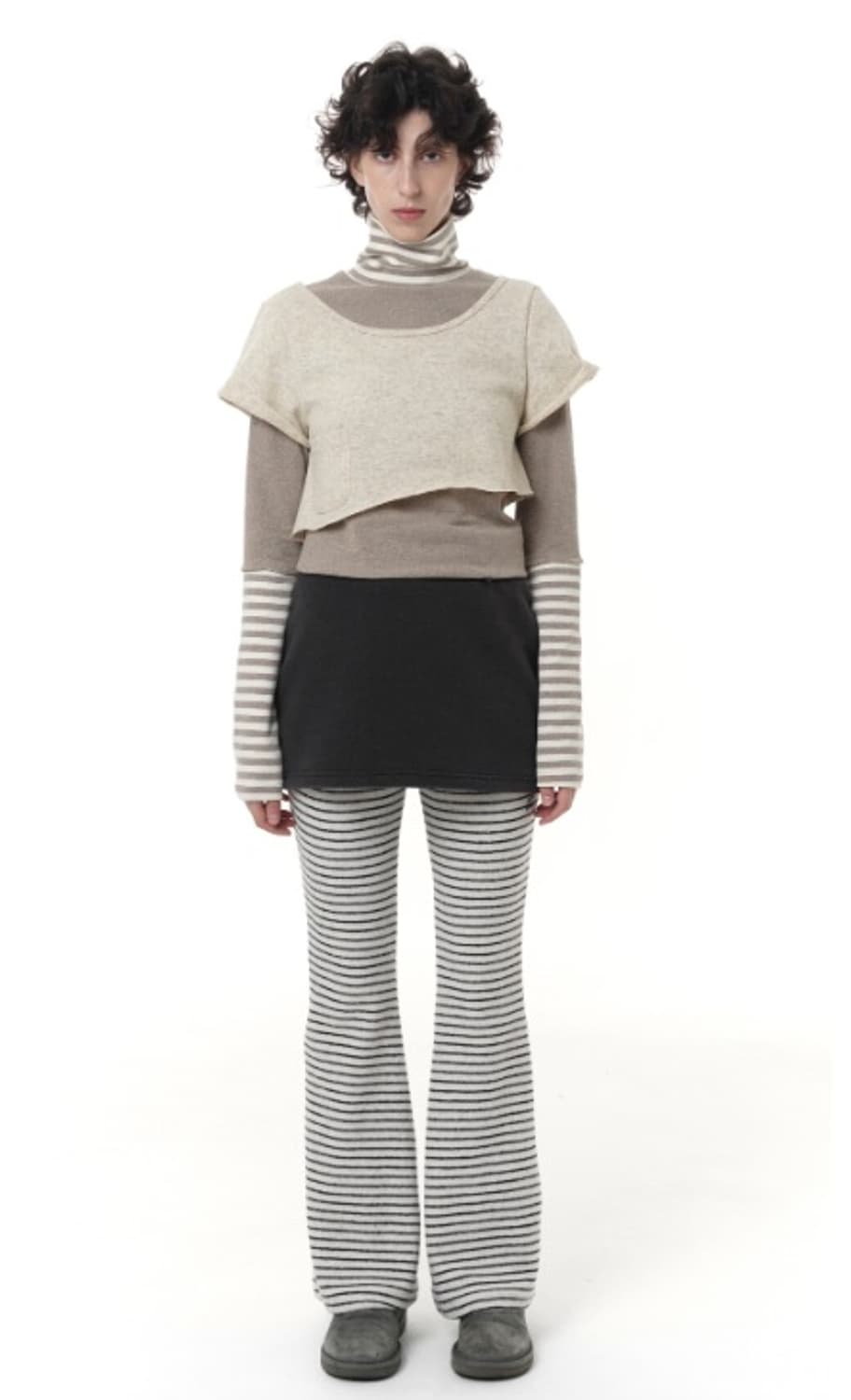 탠스댄스 파히섬 울 포켓 크롭 탑 상품이미지2