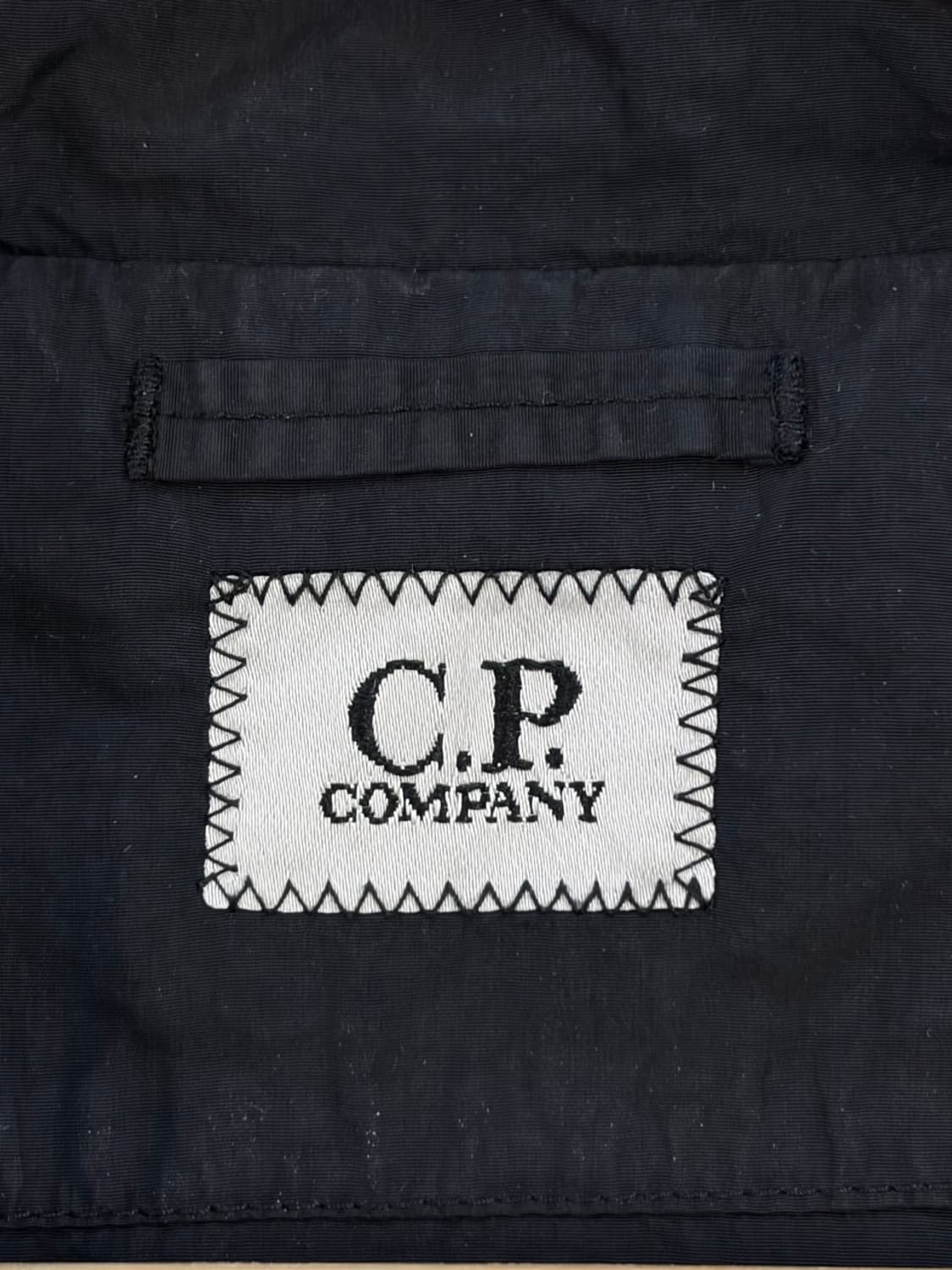 (L) CP컴퍼니 플랫 나일론 아노락 블랙 35.0 상품이미지7