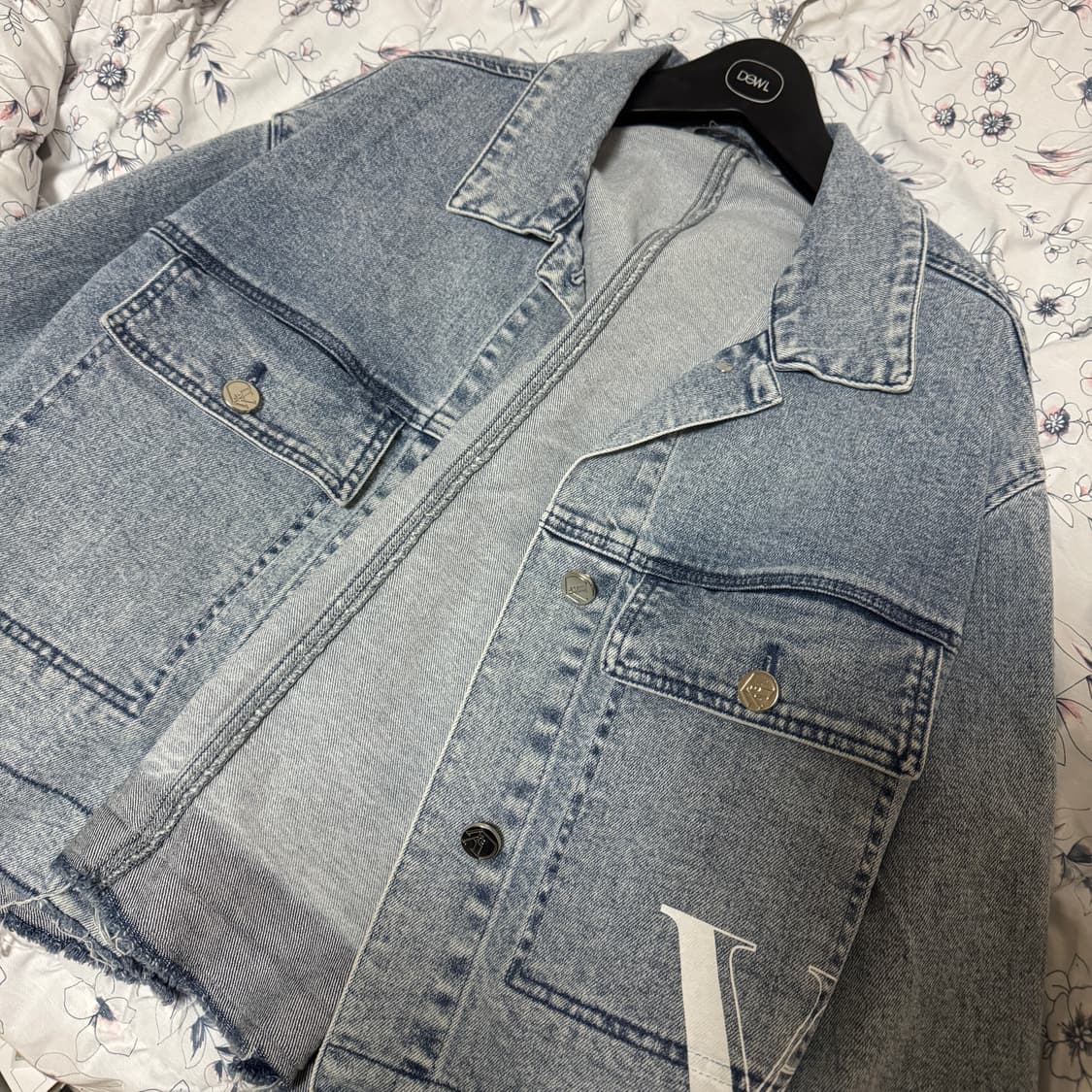 55 한섬 보브 vov 스노우 워싱 데님 자켓 상품이미지4