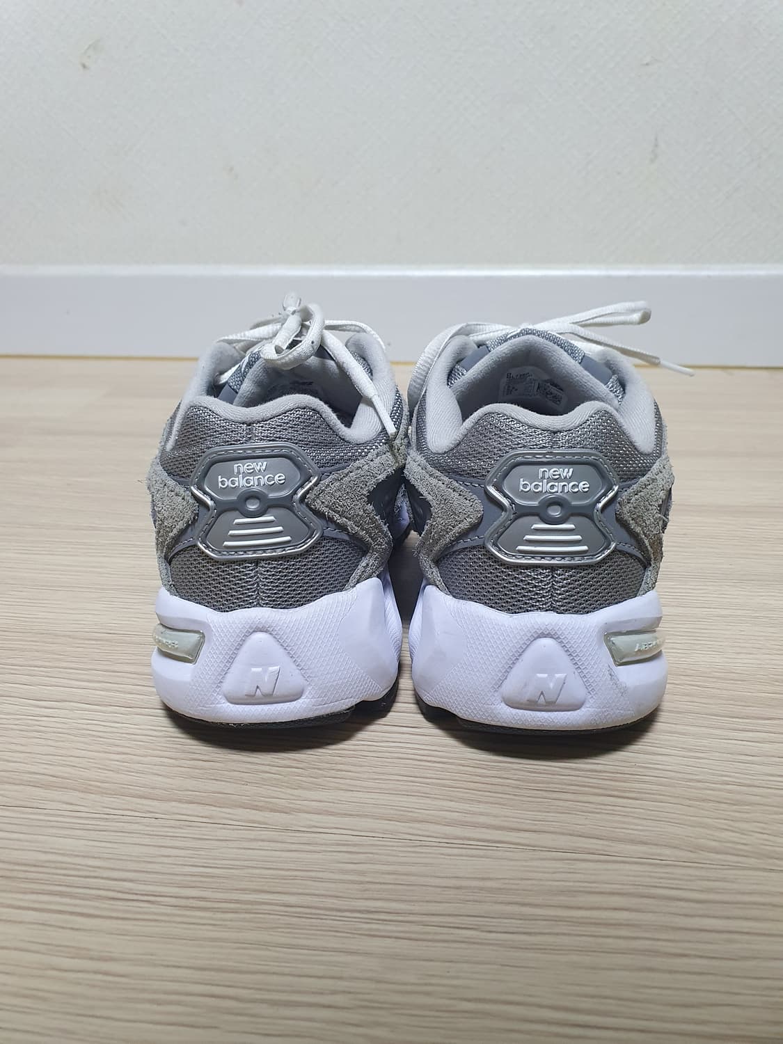 뉴발란스 725 그레이 운동화 240 상품이미지5