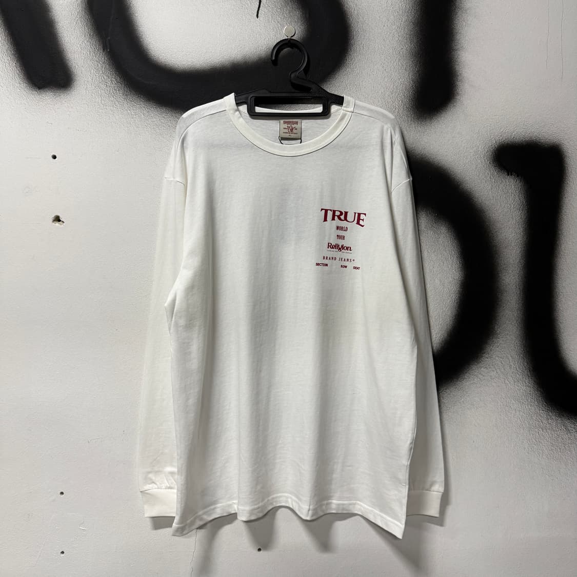 트루릴리젼 백 프린팅 월드투어 데드스탁 롱슬리브 티셔츠 상품이미지2