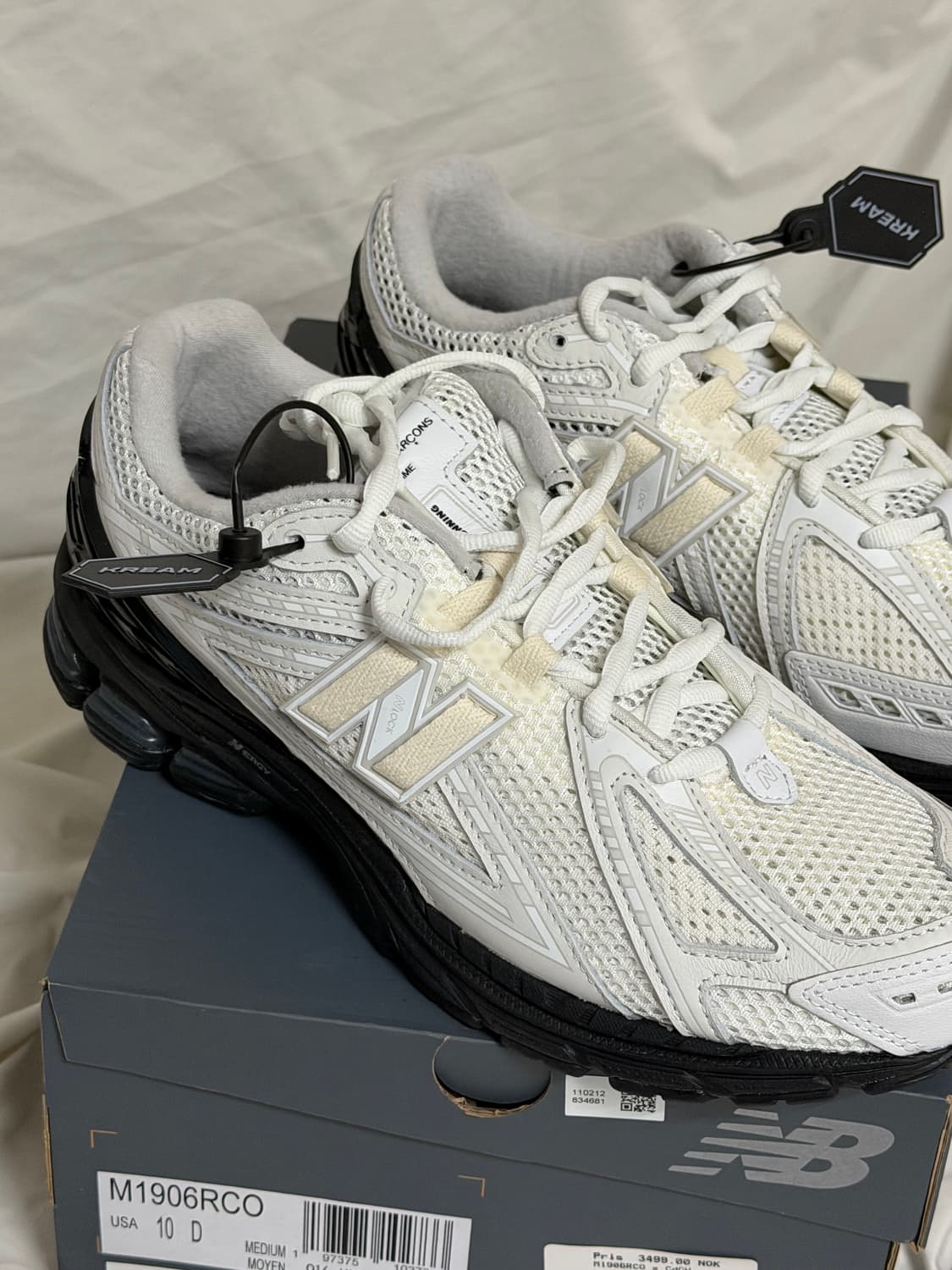 뉴발란스 x 꼼데가르송 옴므 1906R 화이트 상품이미지2