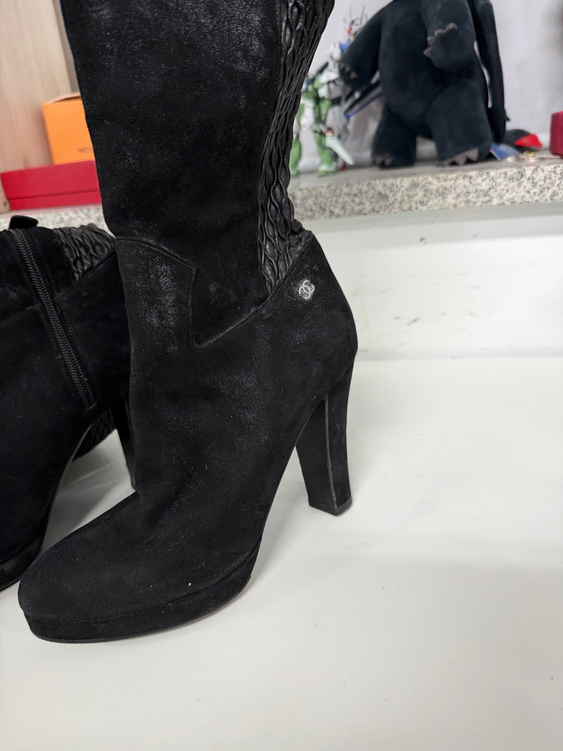 정품) 샤넬 블랙 스웨이드 롱부츠 38(250) 상품이미지3