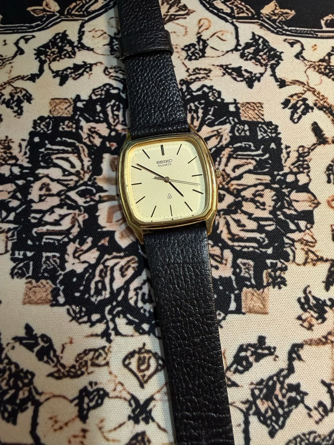 SEIKO 빈티지 쿼츠 시계 상품이미지1