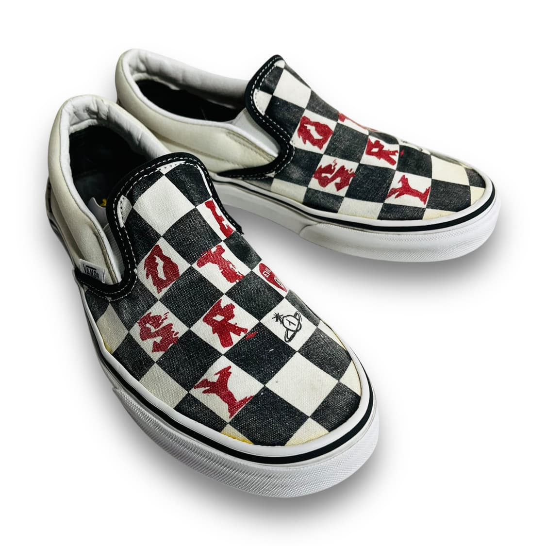 반스 x 비비안 웨스트우드 체커보드 패턴 슬립온 상품이미지1