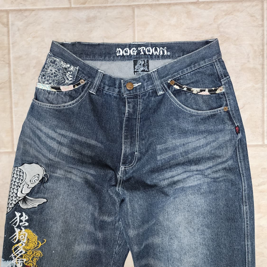 도그타운 오리엔탈 코이 잉어 자수 데님팬츠 상품이미지5