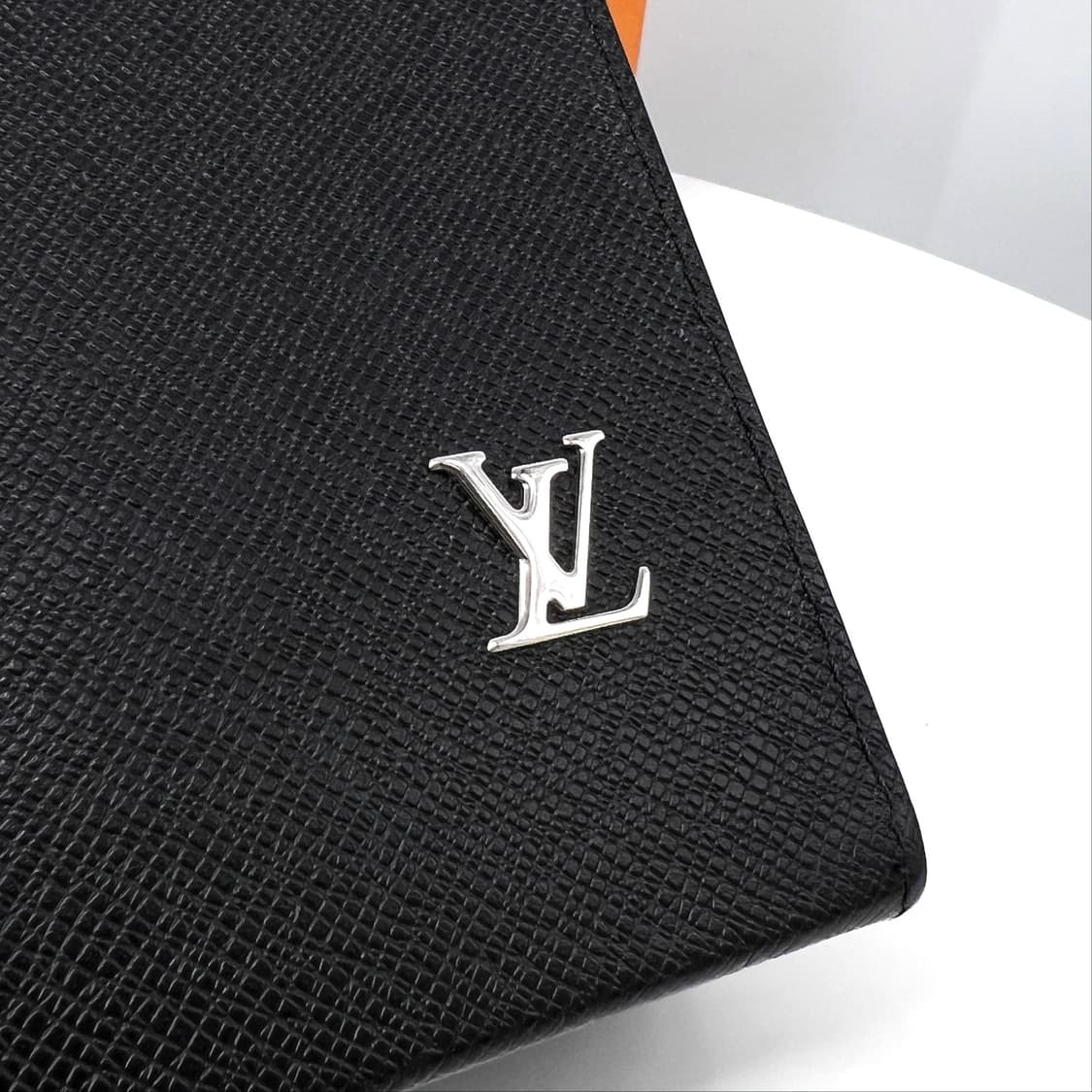 [25년식] 루이비통 LV 타이가 포쉐트 보야주 클러치백 (M30450) 상품이미지8