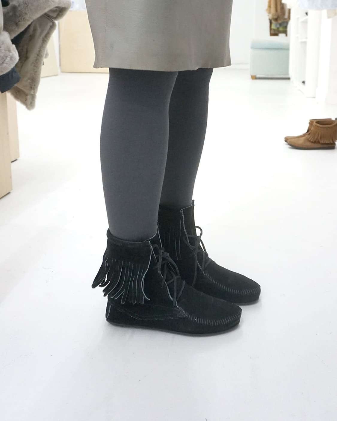 Minnetonka 프린지 부츠 스웨이드 상품이미지3