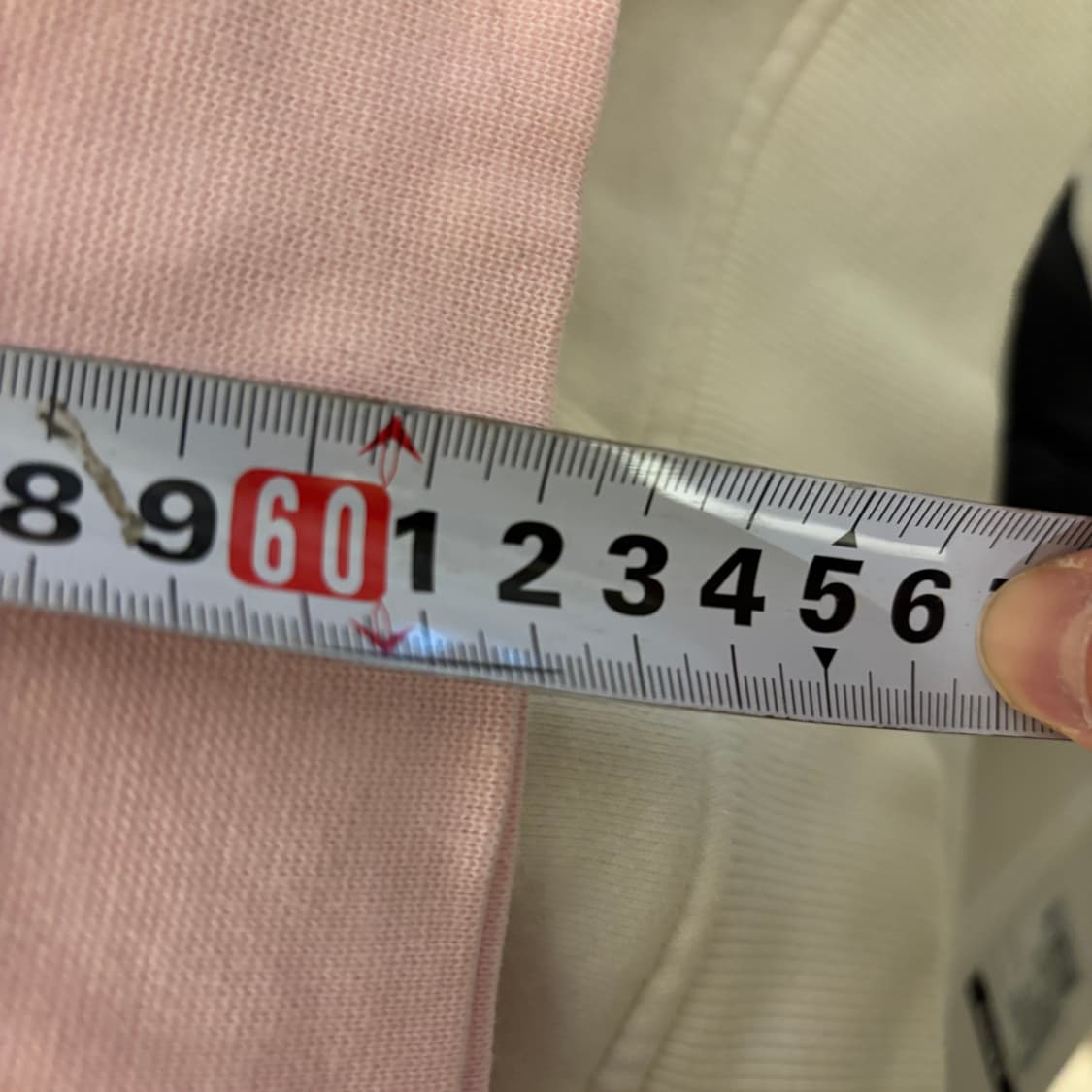 나이키 핑크 스몰로고 맨투맨 상품이미지4