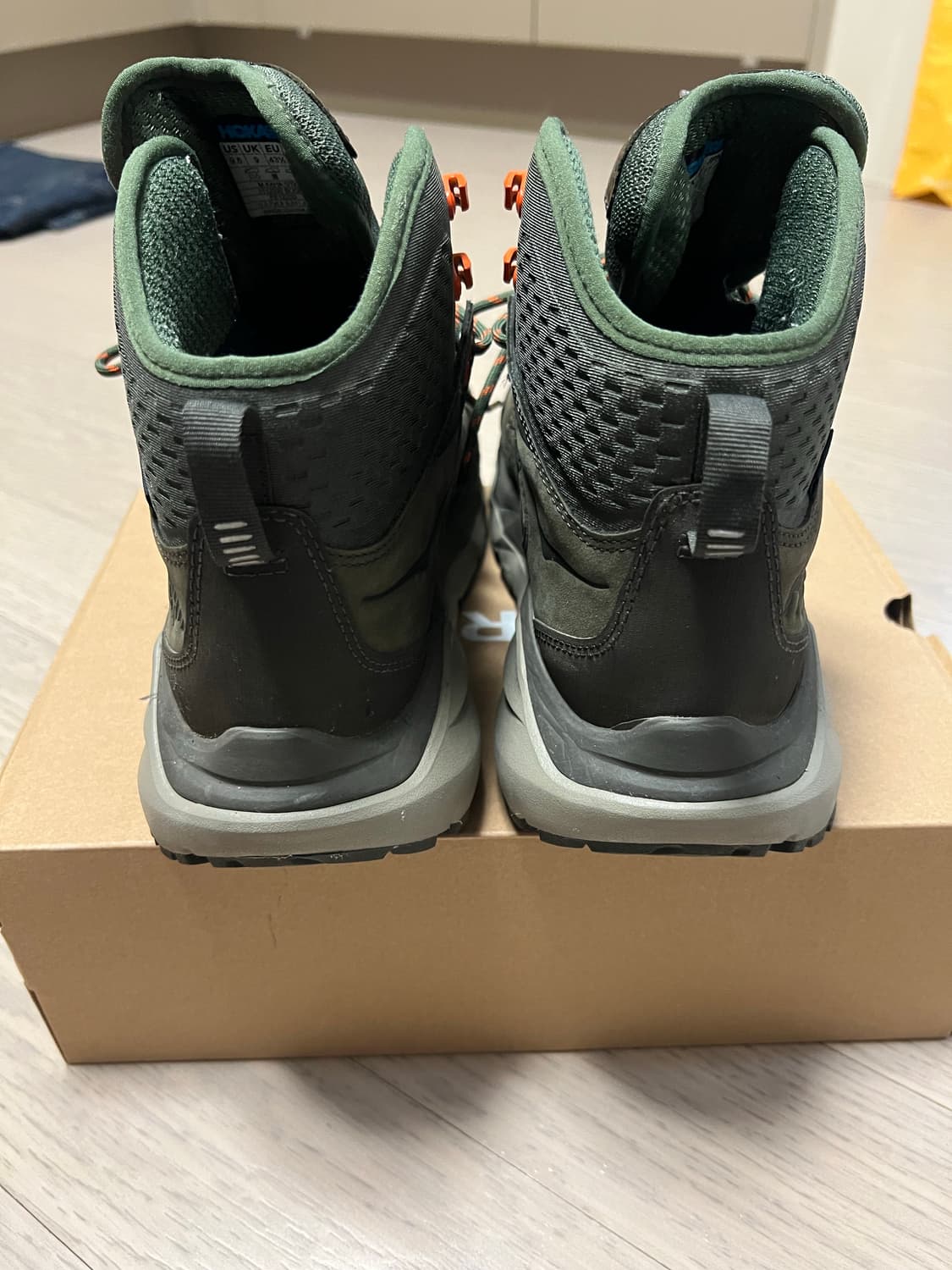 호카 카하 등산화 275사이즈 상품이미지3