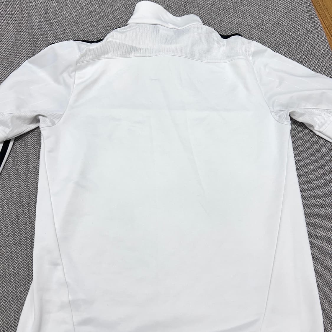 아디다스 유벤투스 화이트 트레이닝탑(100) 상품이미지4