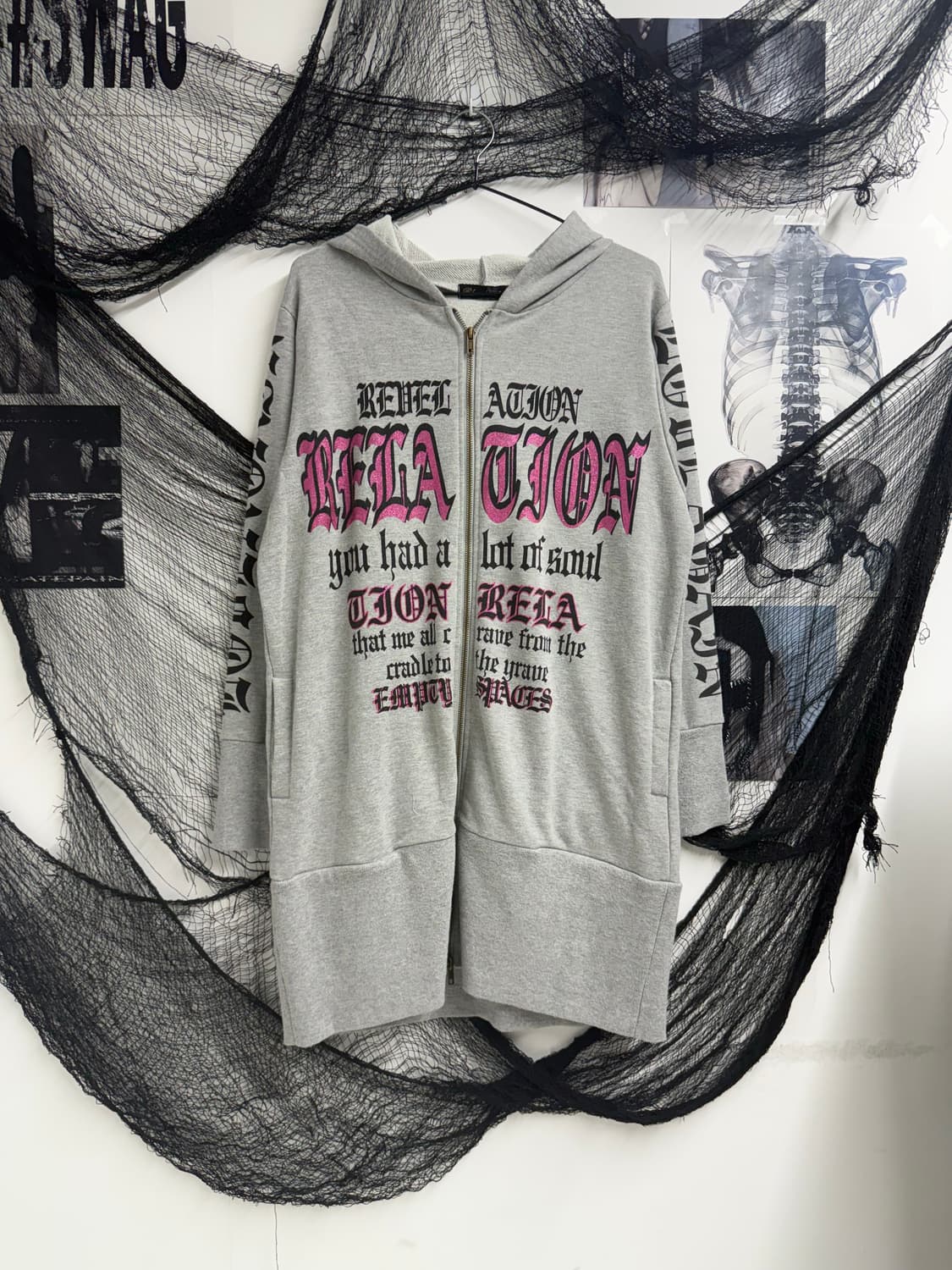 00s lettering detailed zip up onepiece 상품이미지1