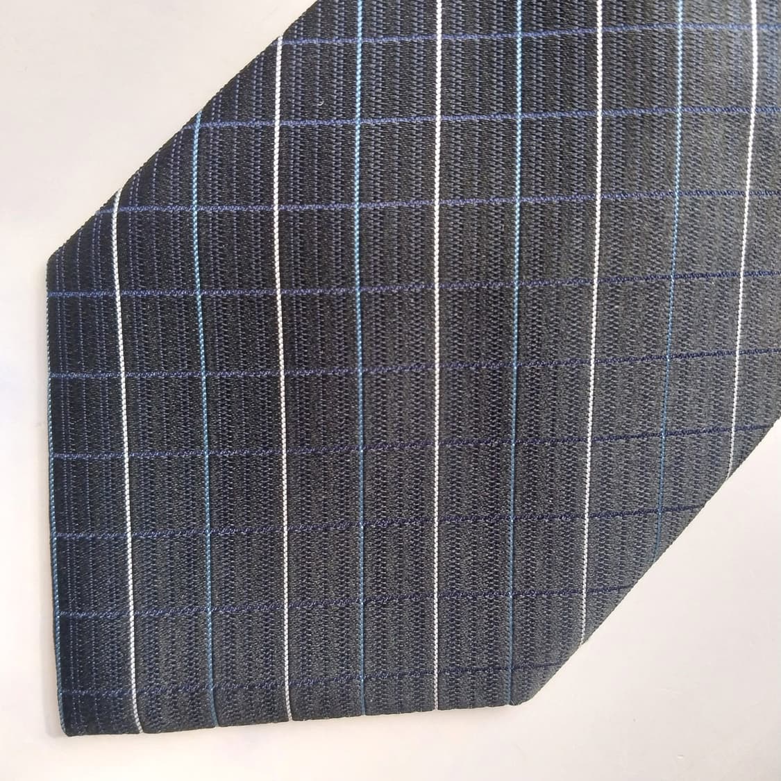 캘빈클라인 실크 블랙 스트라이프 넥타이 9cm A+등급 K2337
 상품이미지6