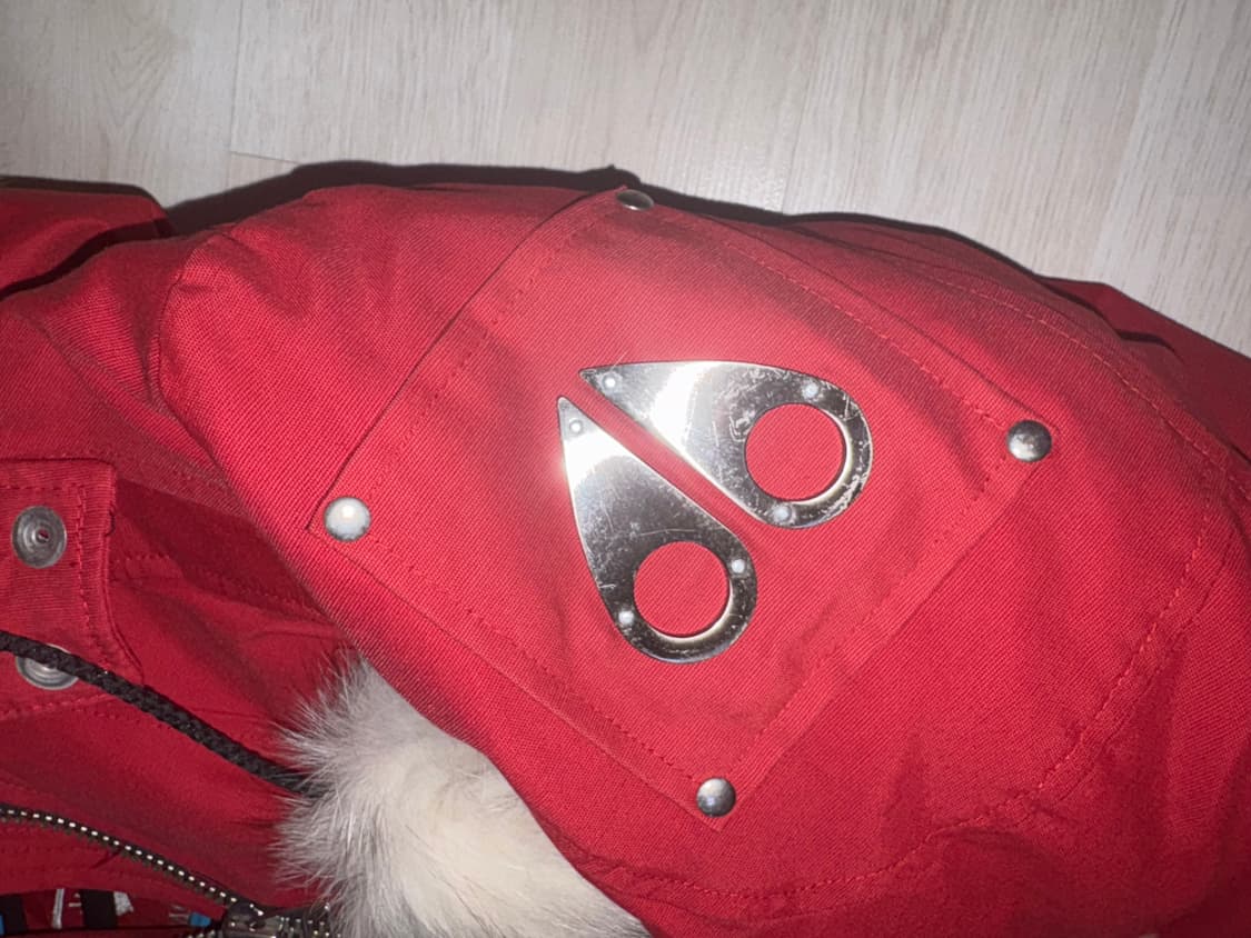 여성 무스너클 데비 봄버 패딩 레드컬러 상품이미지3