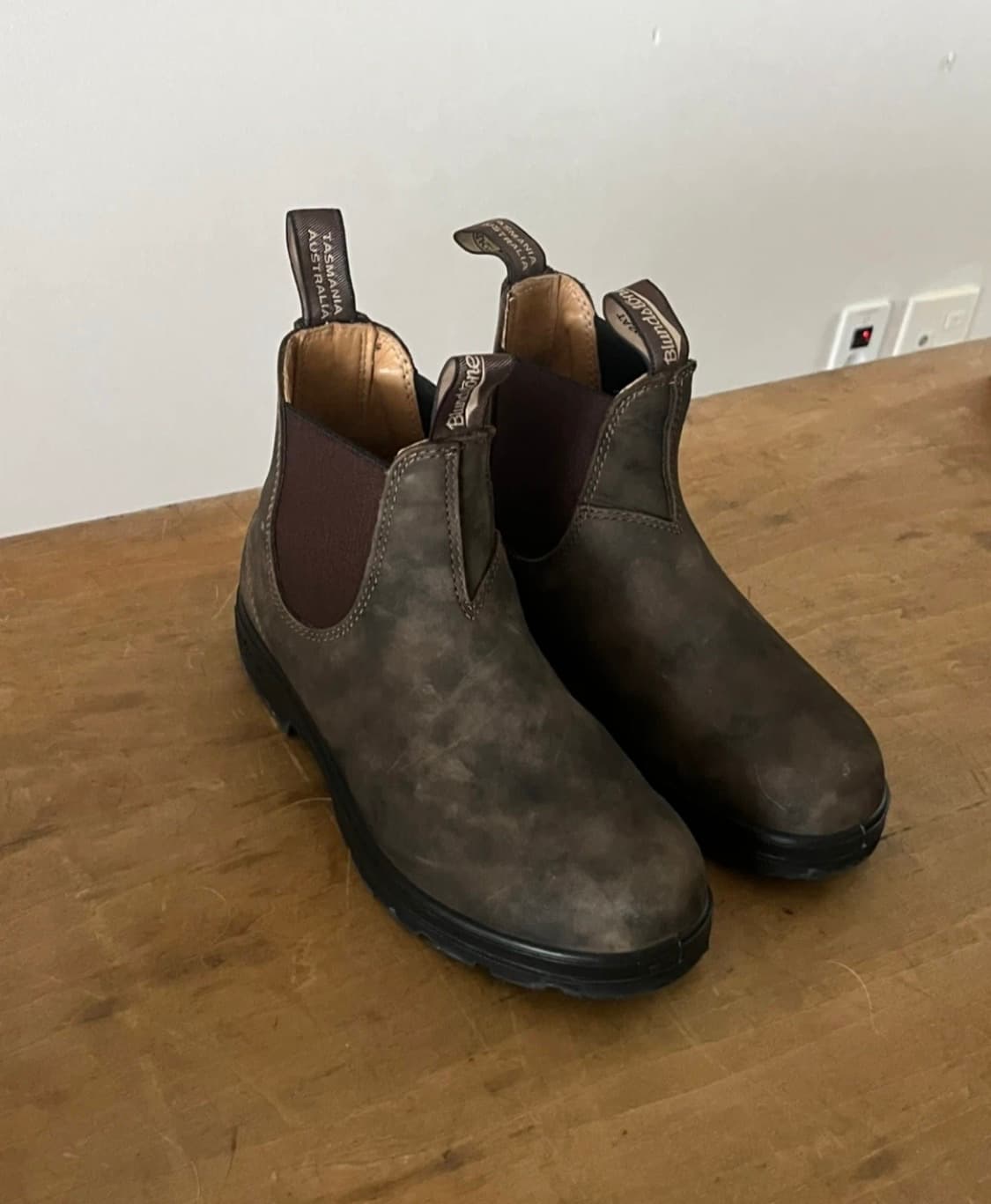 블런드스톤 러스틱 브라운 245 상품이미지1