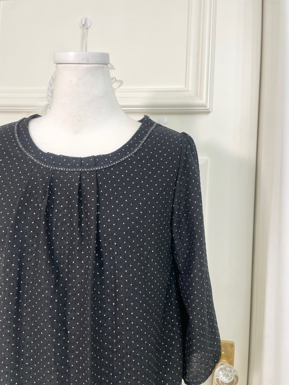 black silver dot pleats blouse(size-M) 상품이미지6