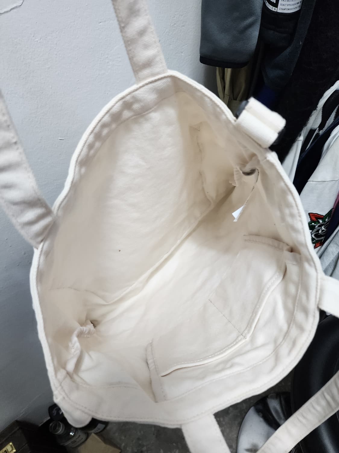FILA 뽀글이 토트백 상품이미지2