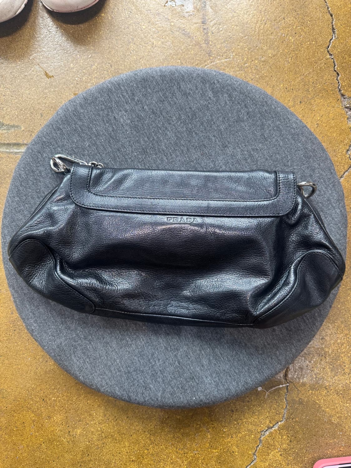 프라다 블랙 레더 숄더 체인백 상품이미지4