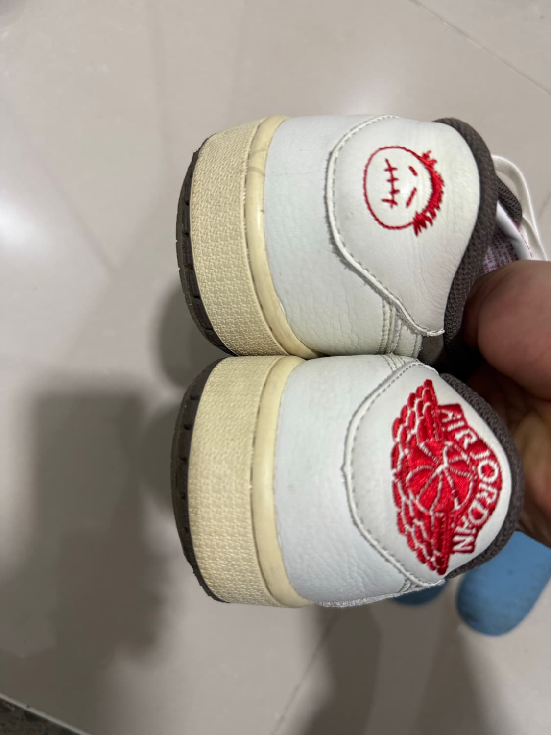 270 나이키 조던1로우 리버스 모카 스캇 상품이미지5