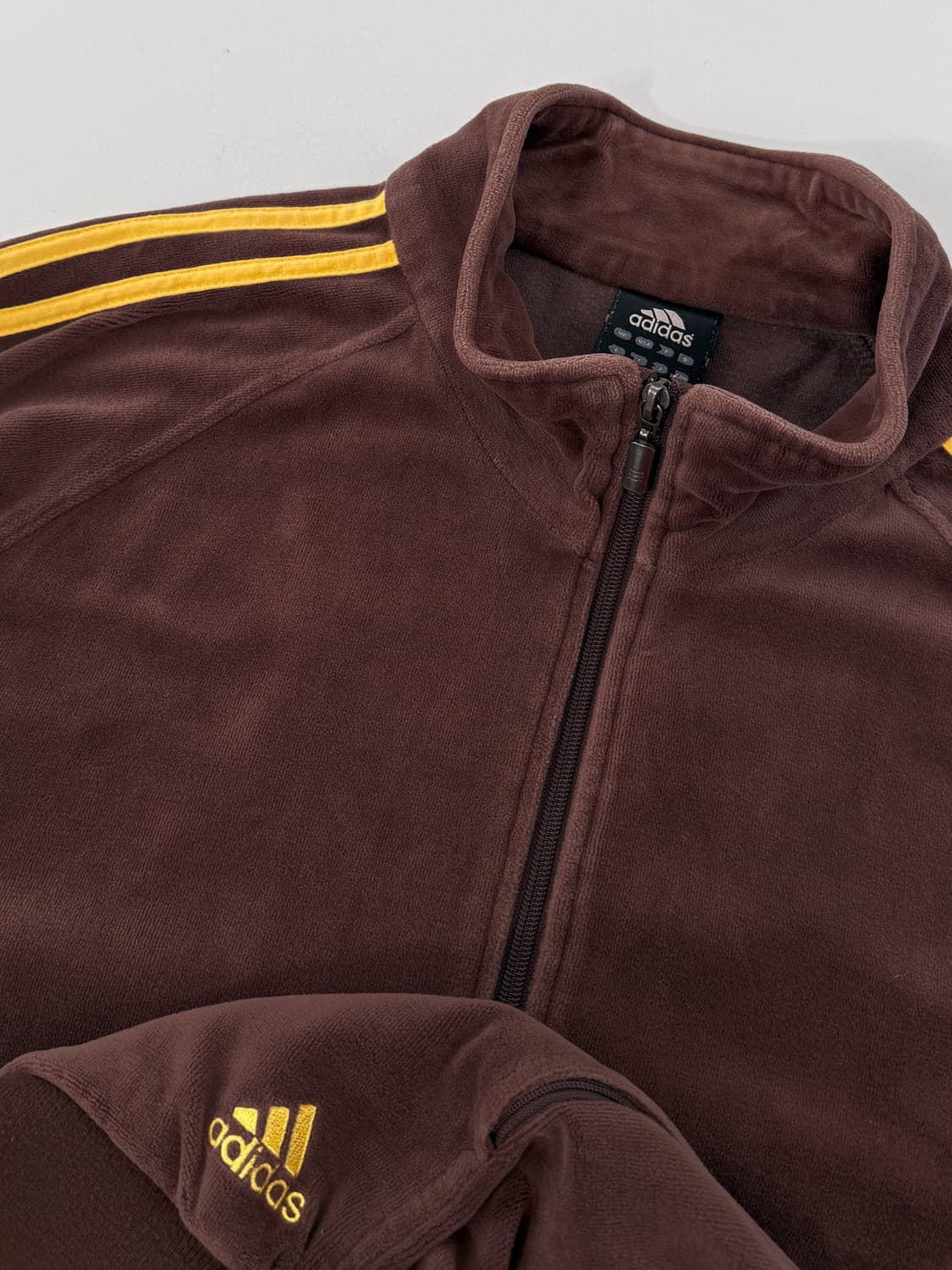 아디다스 오버핏 00‘s 브라운 벨벳 3strip 트랙 져지 상품이미지3