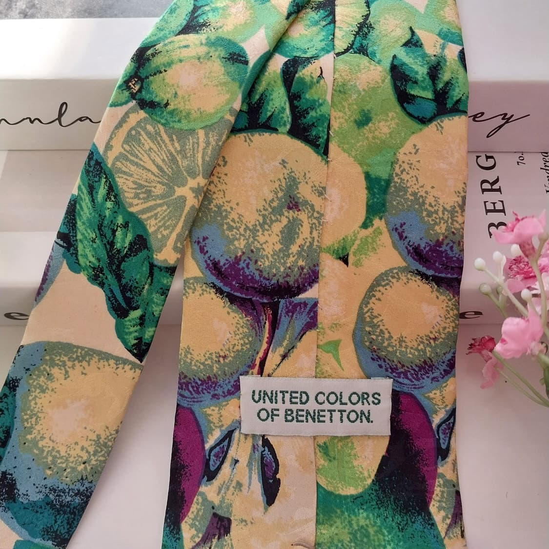 베네통 실크 그린 라임 아트 패턴 넥타이 9.5cm A+등급 K1441
 상품이미지7