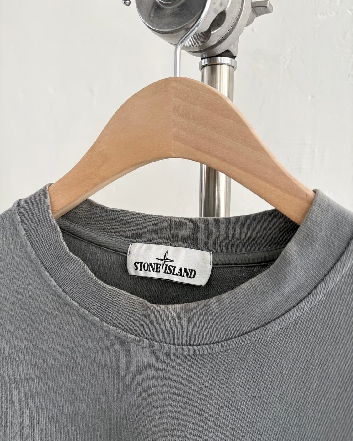Stone Island 스톤아일랜드 딥그레이 와펜 맨투맨 상품이미지3