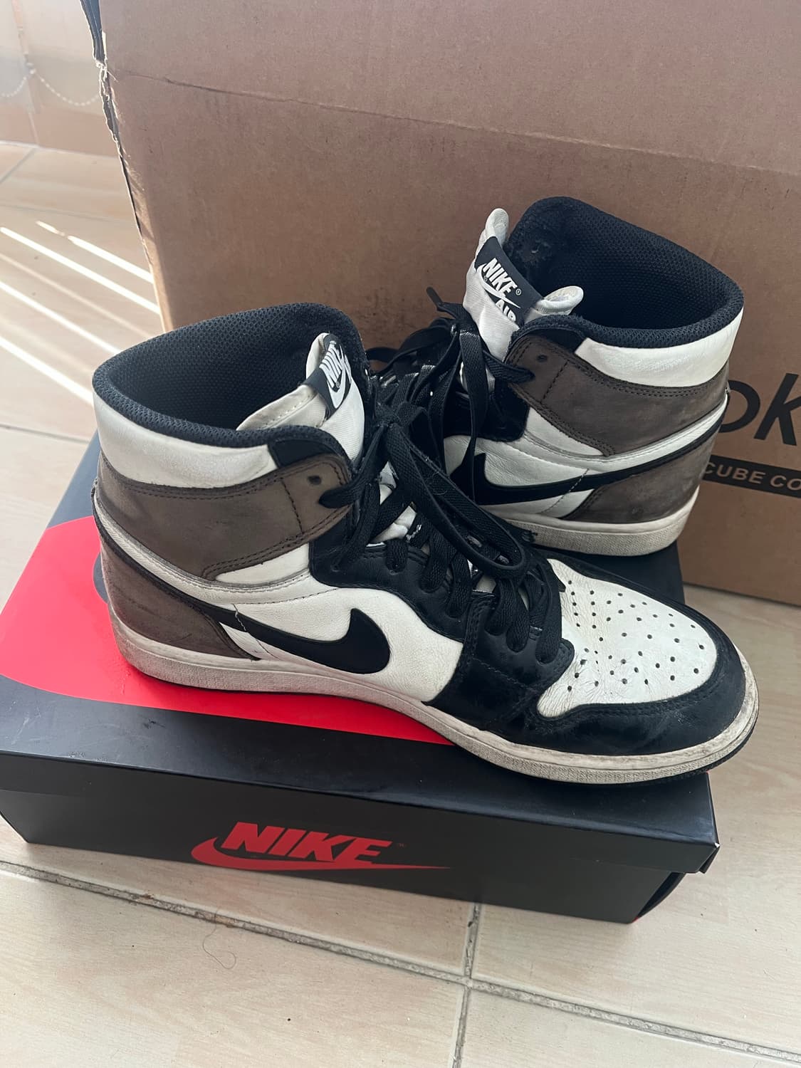 조던1 레트로 하이 블랙모카 270 상품이미지1