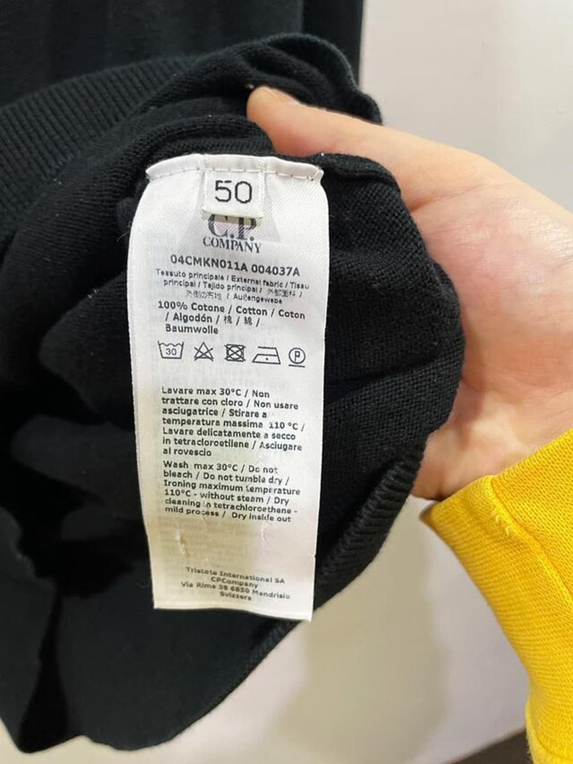 CP컴퍼니 넥 레터링 절개 디테일 니트 (L)   상품이미지7