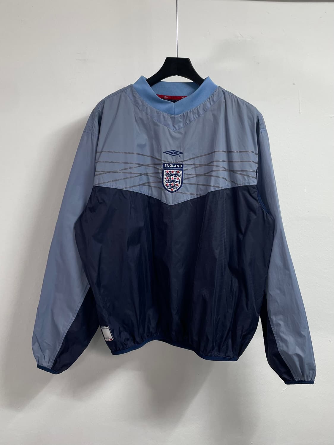 엄브로 잉글랜드 축구 윈드브레이커 웜업 (on.206) 상품이미지1